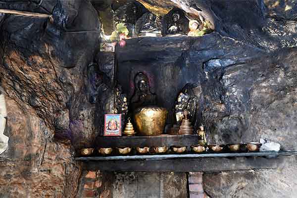 Guru Rimpoche barlang