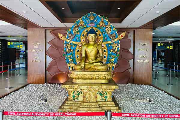 Katmandu, Tribhuvan Nemzetközi Reptér