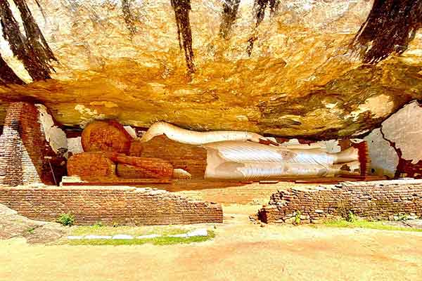 Pindurungala-szikla, Srí Lanka